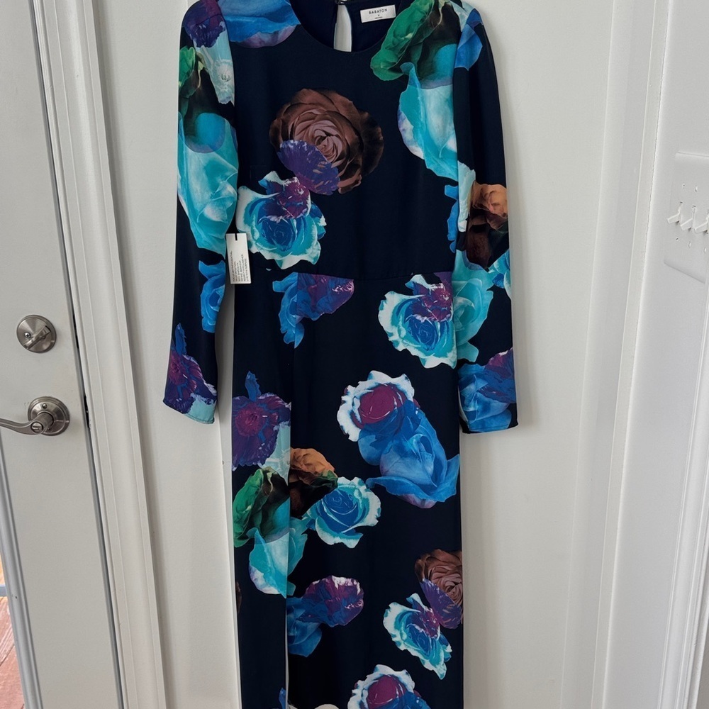 NWT Aritzia Babaton Maxwell Midi Dress in Blue Floral Size 4 - Picture 2 of 14